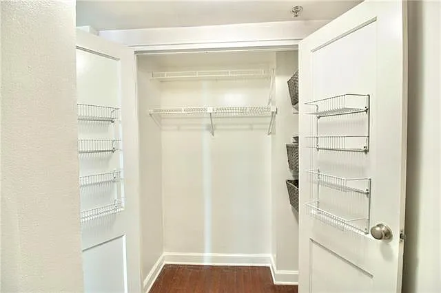 1205 Saint Charles Ave #1008 — Photo 9