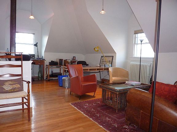 3rd image of 31 Manchester Rd #1