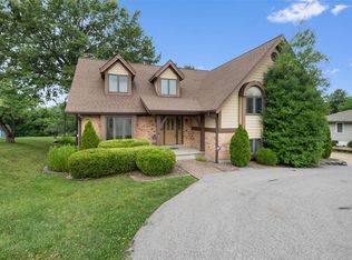 6127 Erb Rd, Saint Louis, MO 63129