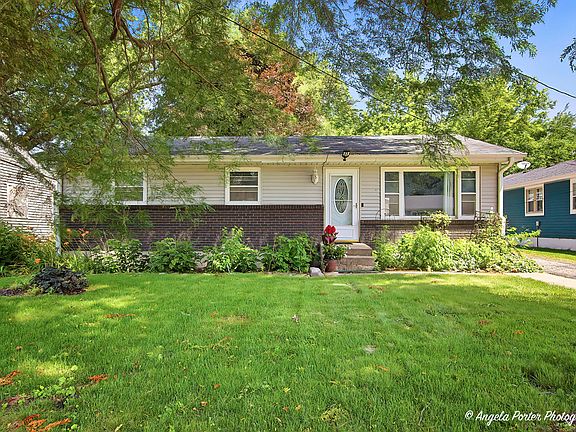 2nd image of 4800 Willow Ln