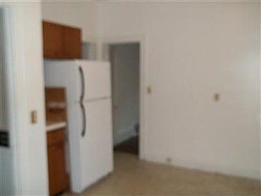 5th image of 6815 Fullerton Ave