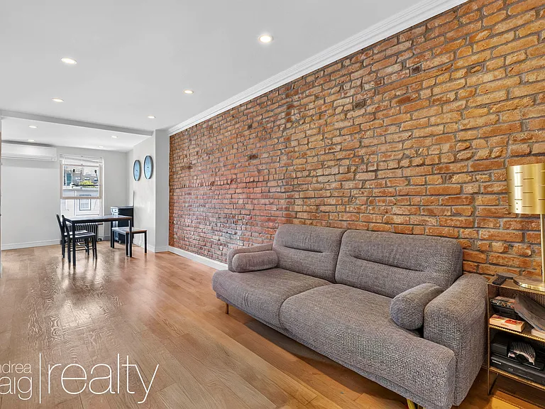 97 3rd St #2 — Photo 4
