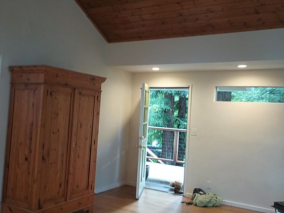 4th image of 10864 Ogburn Ln