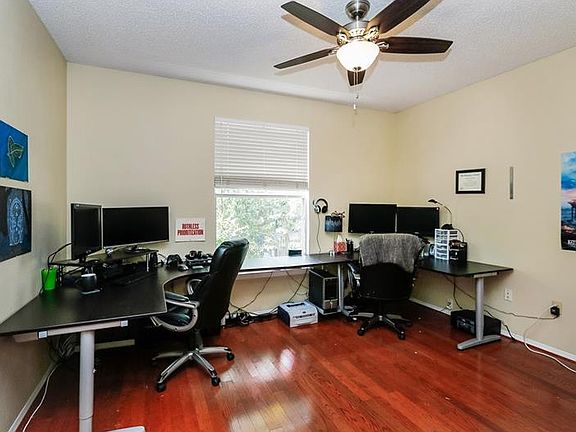 5th image of 7223 Jaffery Ct
