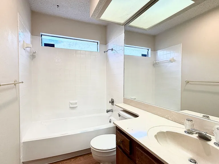 7728 Manassas Dr — Photo 10