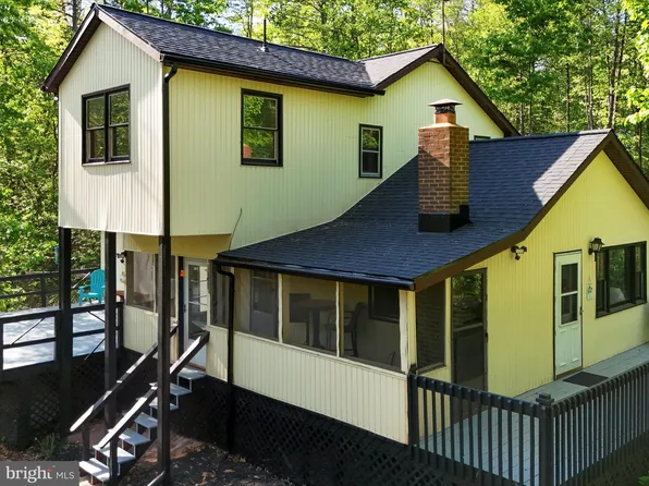 545 Wild Rose Dr, Hedgesville, WV 25427