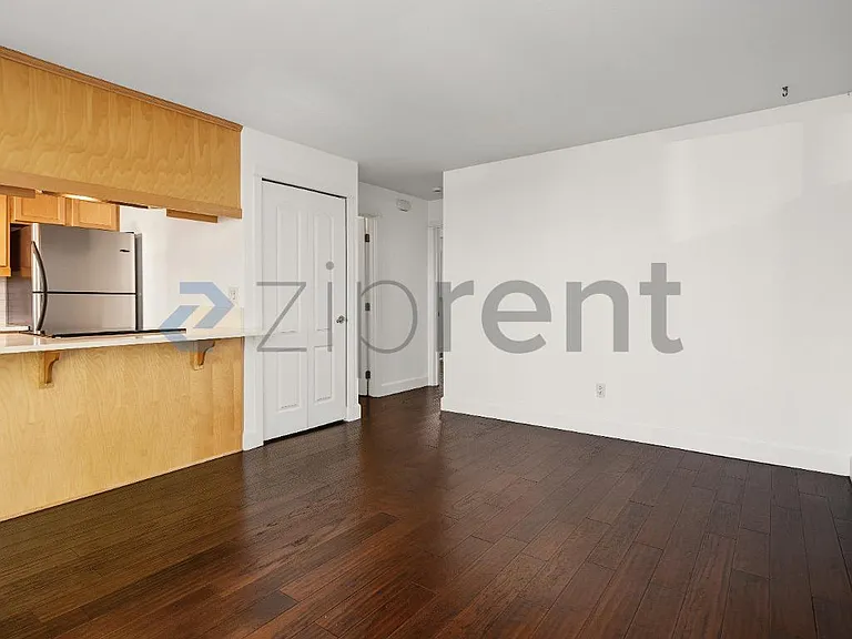2478 NW Savier St #5 — Photo 5