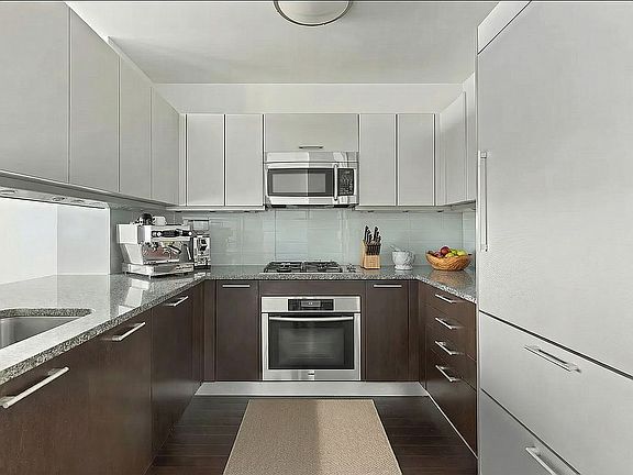 2nd image of 100 Riverside Blvd APT 12G