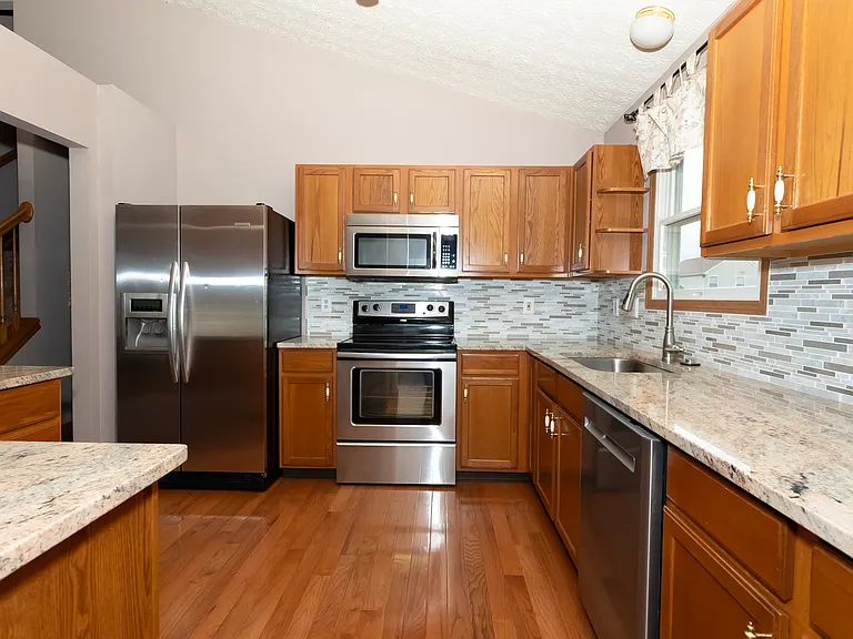 7872 Waggoner Run Dr — Photo 12