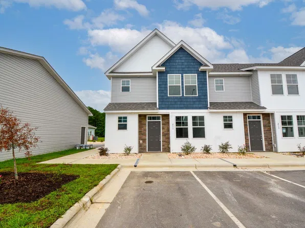 211 Sandy Cove Ln, Sneads Ferry, NC 28460