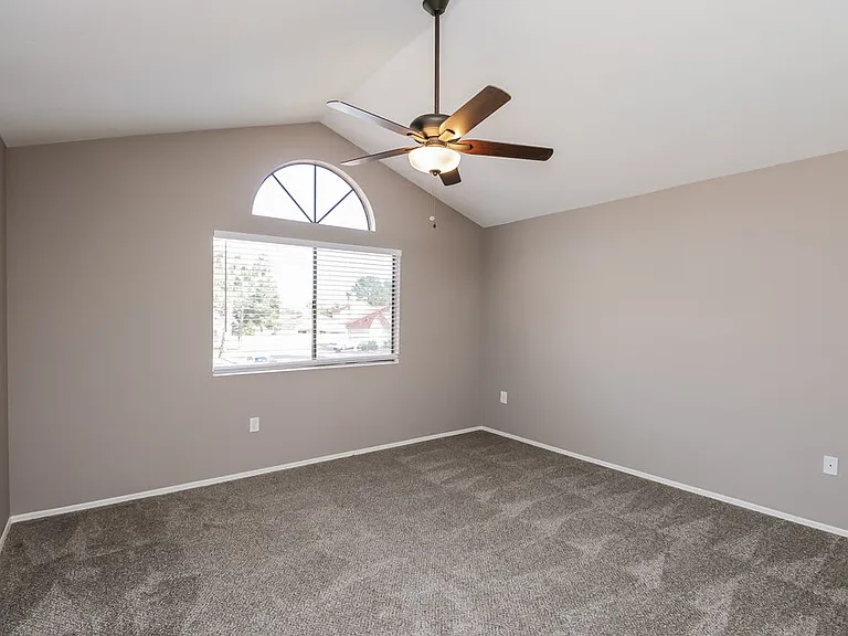 1534 E Campbell Ave — Photo 9