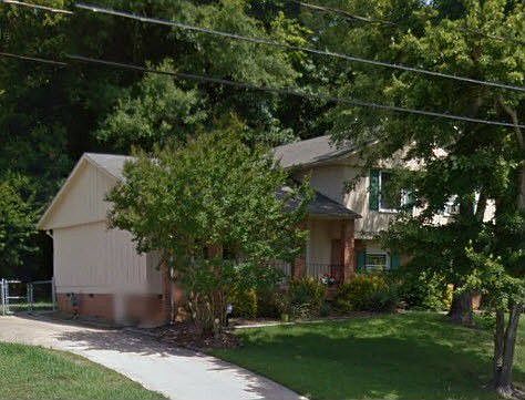 1st image of 1058 Buckingham Ave