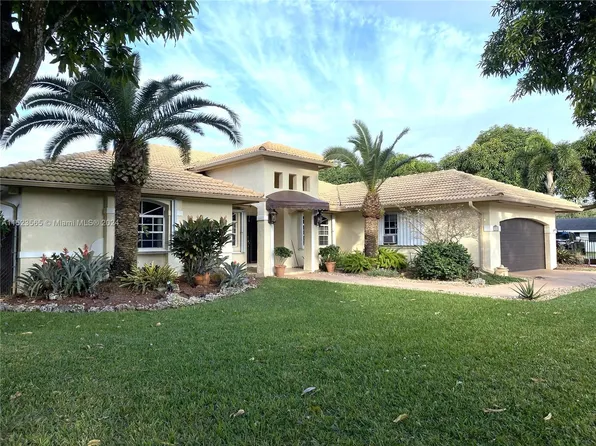 19604 SW 128th Ct, Miami, FL 33177