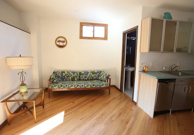 109 E Lakeside St #107 — Photo 1