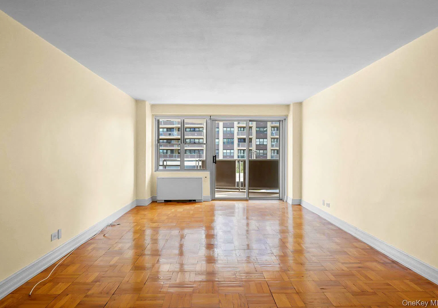 2 bed, 2.0 bath, 925 sqft, $3,500 — Photo 4