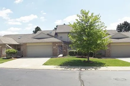 190 Addison Cir photo 1