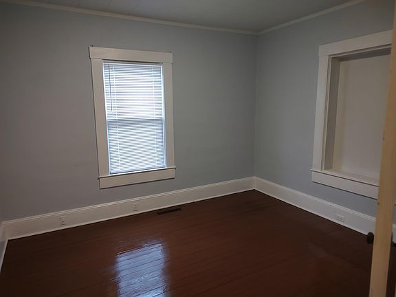 4th image of 84 Mills Ave