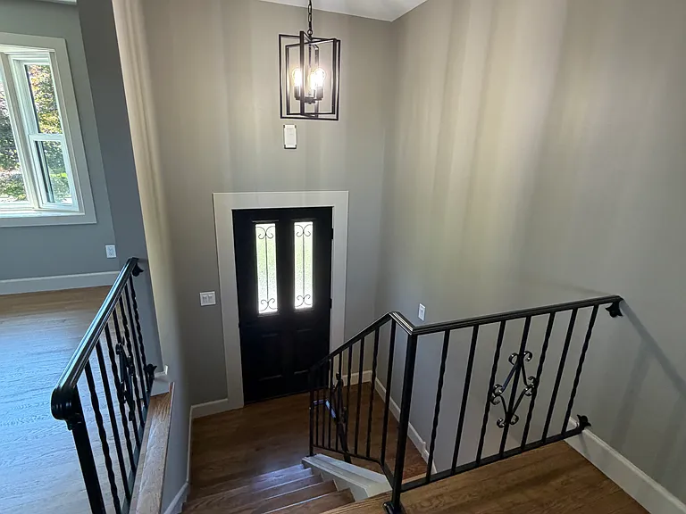 469 Elmhurst Ave — Photo 11