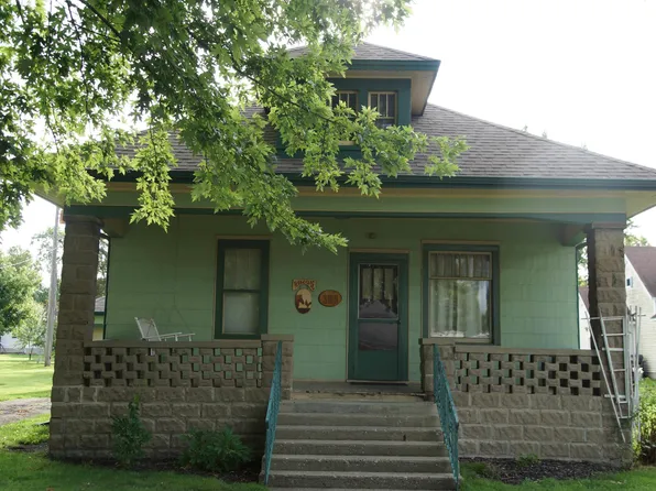 308 N Linden St, Toluca, IL 61369