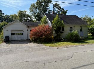 4 Black Rd S, Searsport, ME 04974