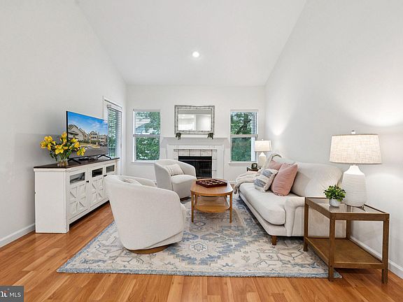 5th image of 13085 Autumn Woods Way APT 305