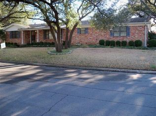 242 Wooded Crest Dr, Woodway, TX 76712