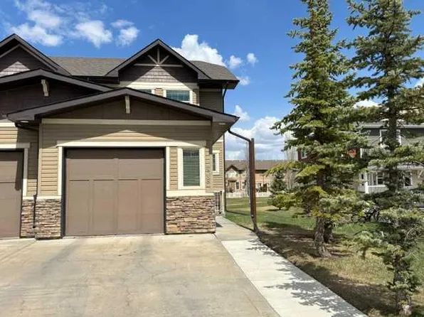 150 Vanier Dr #408, Red Deer, AB T4R 0K9