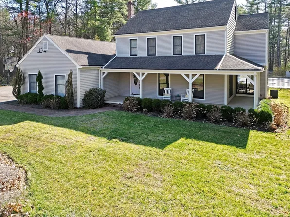 9 Forster Rd, Rochester, MA 02770