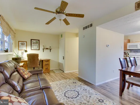 138 Arundel Rd, Pasadena, MD 21122