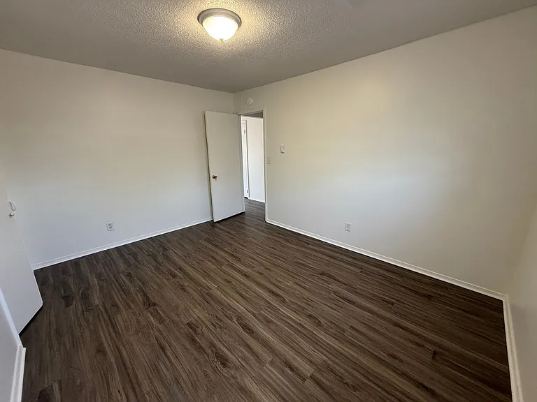2824 E Memorial Dr — Photo 25