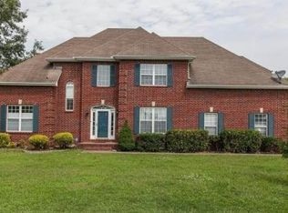 1207 Hampton Roads Dr, La Vergne, TN 37086