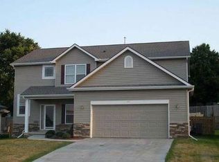 4413 Edgerton Dr, Bellevue, NE 68123