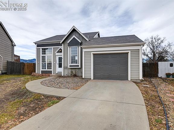 2nd image of 2480 Clarendon Dr