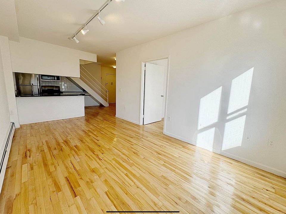 1st image of 190 E 7th St APT 709