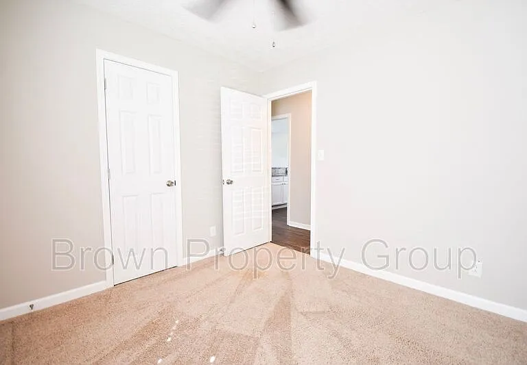 411 Northwoods Dr — Photo 11