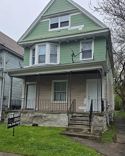 135 Gold St #1 Photo 1