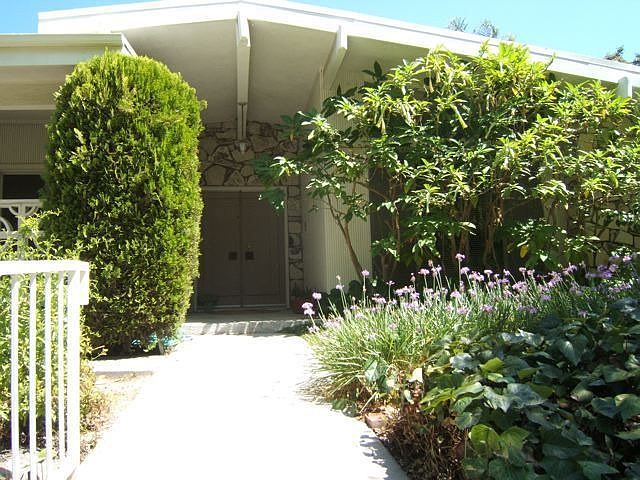 1st image of 23816 Burbank Blvd