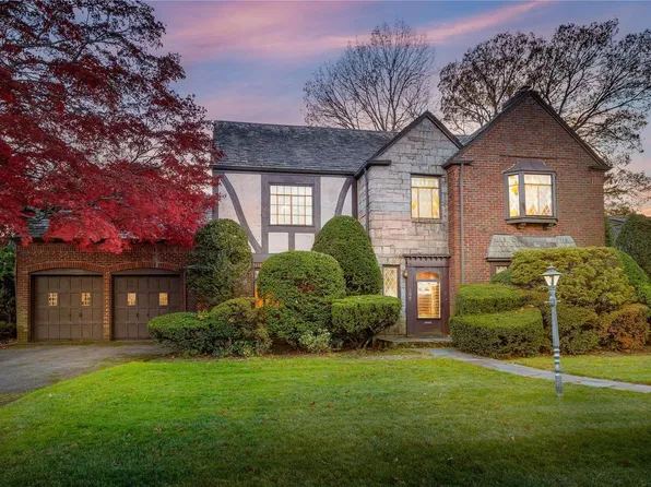 106 Andover Road, Rockville Centre, NY 11570