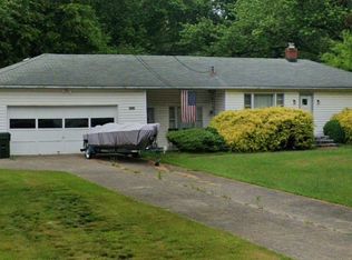 33122 Chestnut Ridge Rd, North Ridgeville, OH 44039