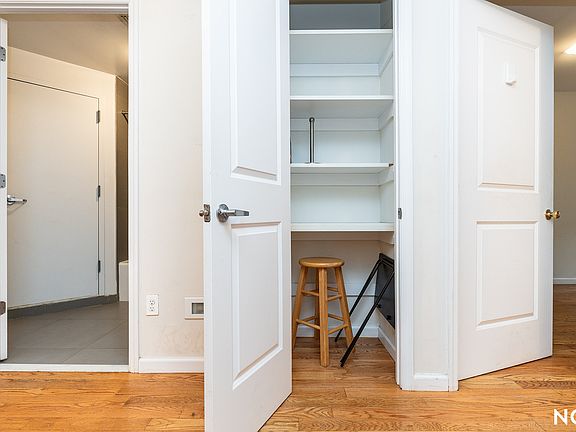3rd image of 261 Evergreen Ave #1A