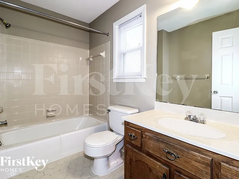 8117 S Regis Pl — Photo 14