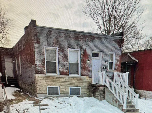 4226 College Ave, Saint Louis, MO 63107