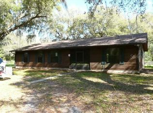 215 N Jungle Rd, Geneva, FL 32732