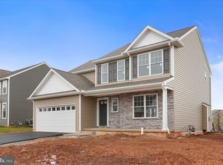 145 Callie Dr, York, PA 17404