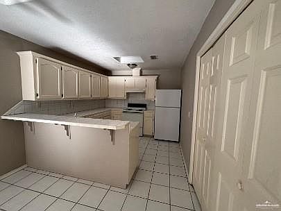 2nd image of 2103 Kimberly Ln APT 1