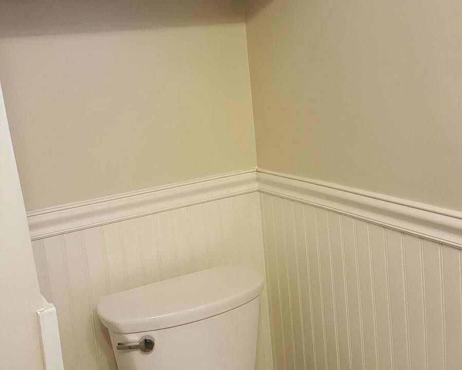 Bathroom toilet