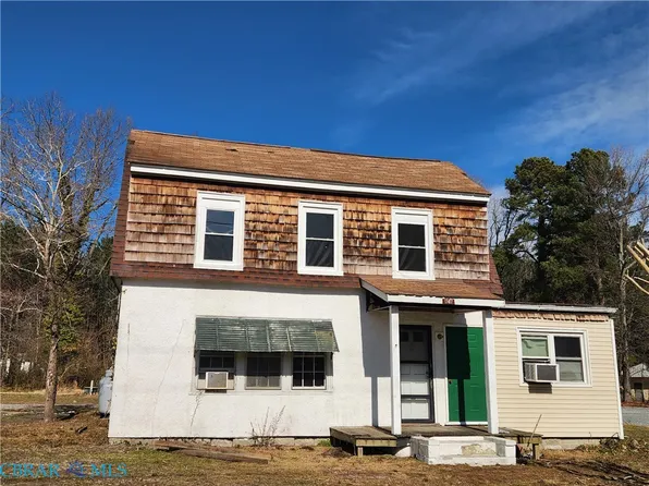 17417 General Puller Hwy, Deltaville, VA 23043