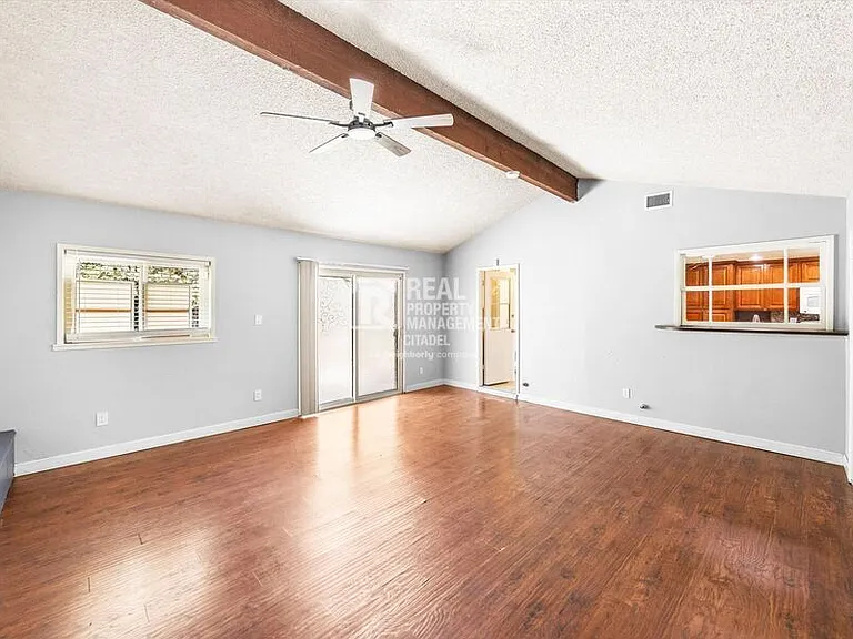 7970 Cambridge Ave — Photo 32