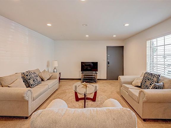 3rd image of 5863 Inwood Dr APT 5