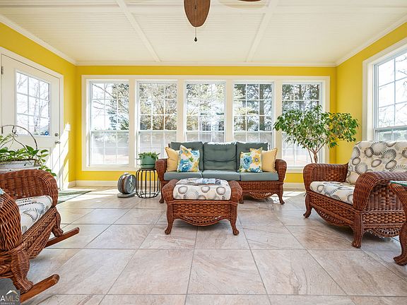 2nd image of 3609 River Edge Ct